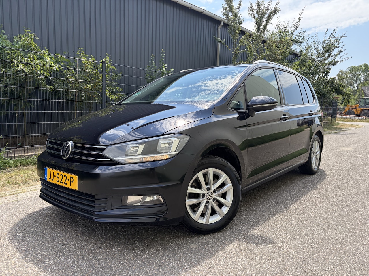 Volkswagen Touran - 1.2 TSI Comfortline / NAVI / CRUISE / AIRCO / 7 PERSOONS / TREKHAAK / 168dkm! NAP! - AutoWereld.nl