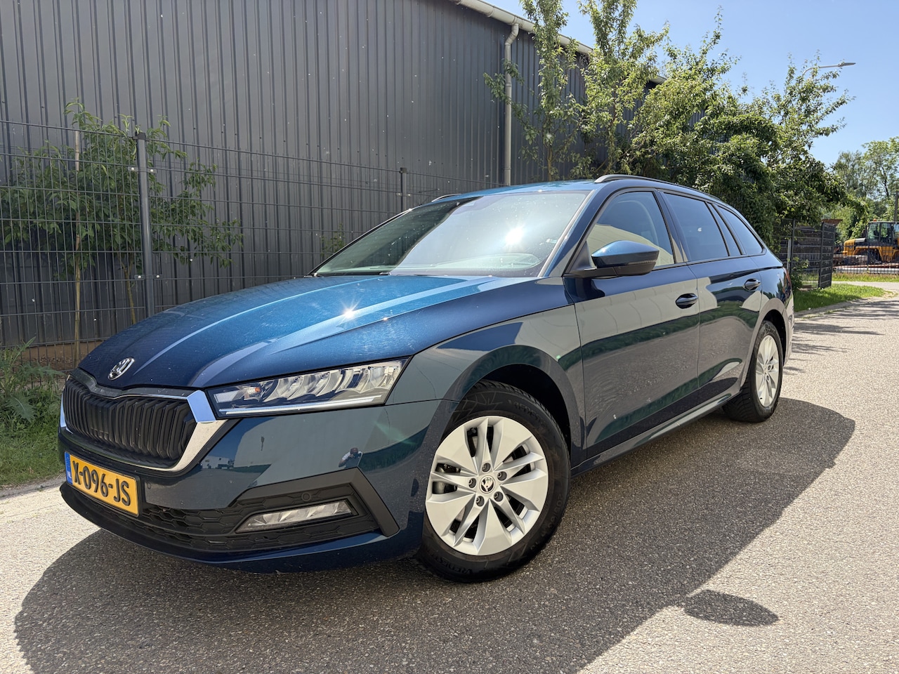 Skoda Octavia Combi - 1.0 e-TSI Business Edition / AUTOMAAT / NAVI / CRUISE / INCL BTW - AutoWereld.nl