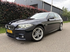 BMW 5-serie Touring - 520i Executive / AUTOMAAT / M-PAKKET / NAVI / CRUISE