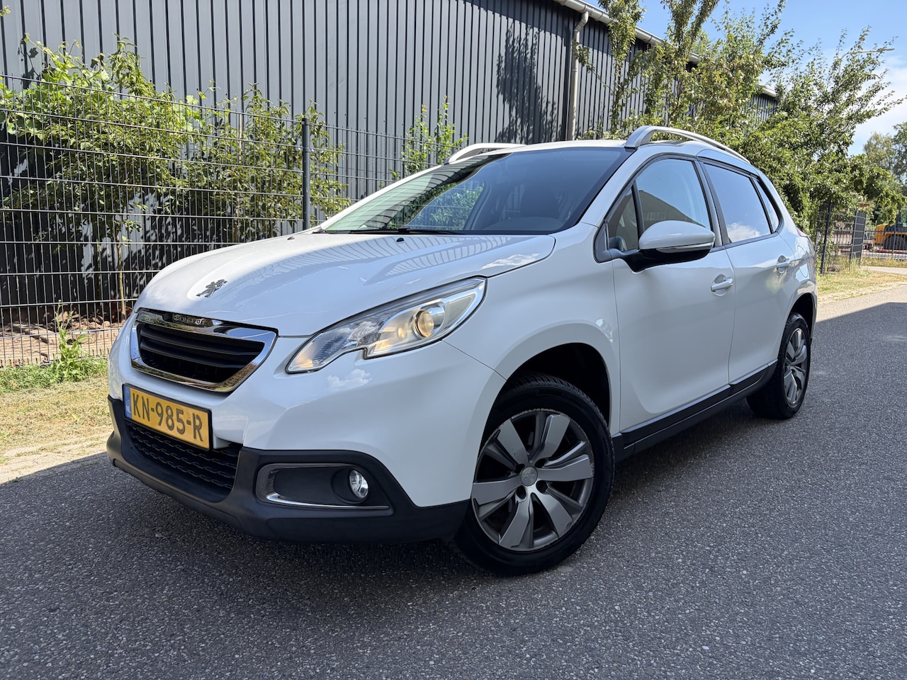 Peugeot 2008 - 1.2 PureTech Active / NAVI / AIRCO ECC / CRUISE / 121dkm! NAP! - AutoWereld.nl