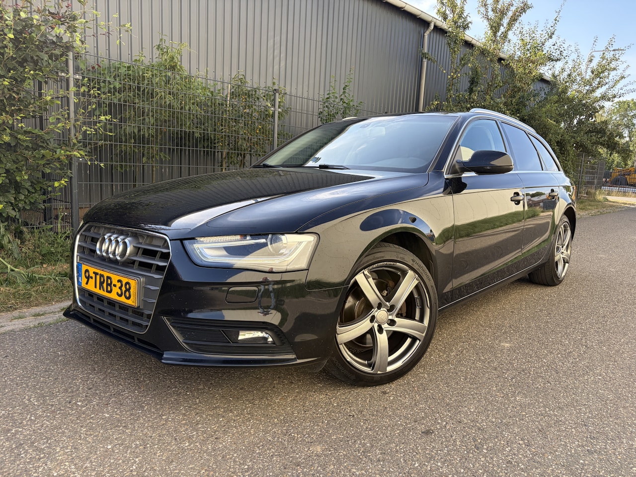 Audi A4 Avant - 1.8 TFSI Business Edition / NAVI / AIRCO / CRUISE - AutoWereld.nl