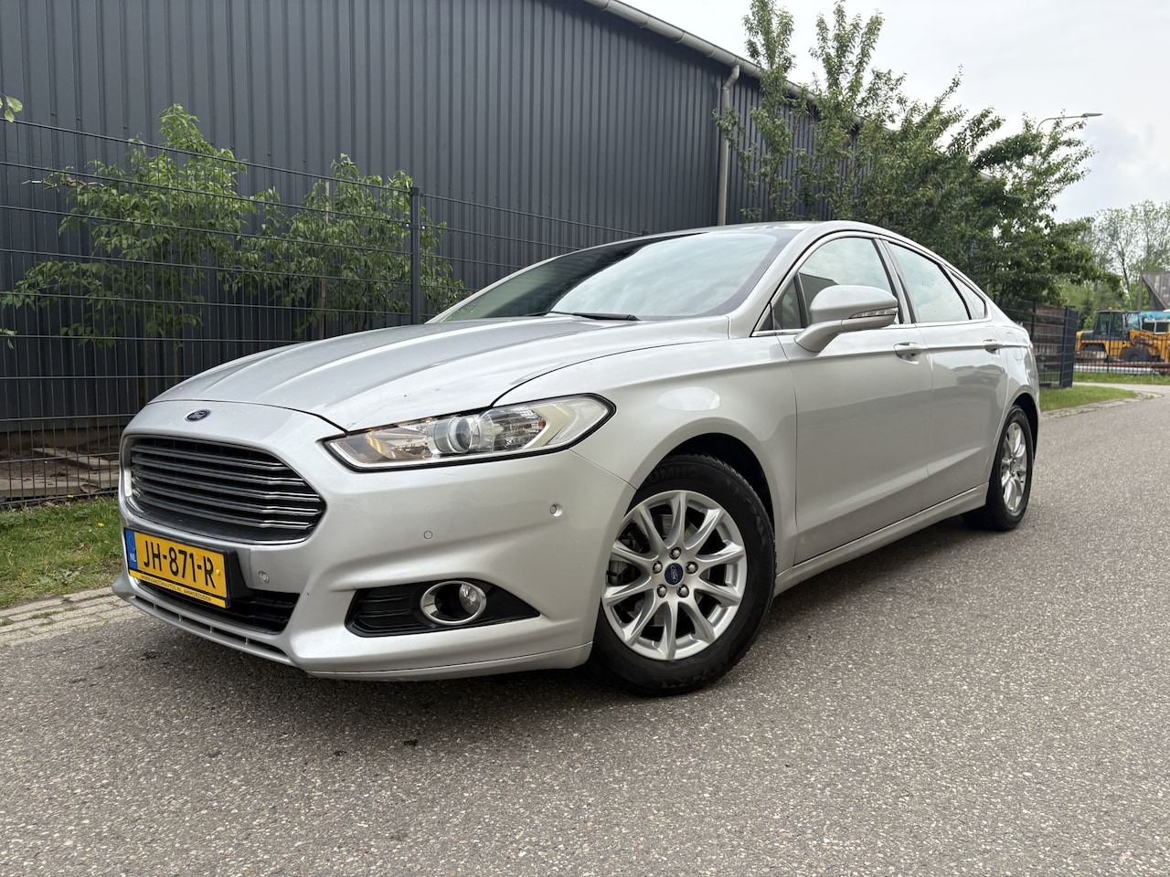 Ford Mondeo - 1.5 TDCi Titanium / NAVI / CRUISE / AIRCO - AutoWereld.nl
