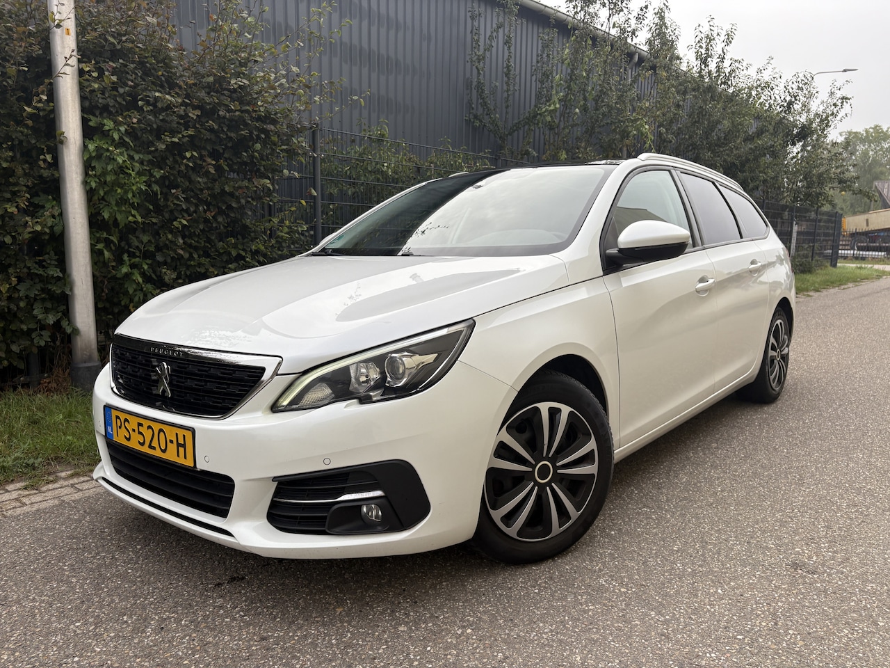 Peugeot 308 SW - 1.6 BlueHDI Blue Lease Executive / NAVI / AIRCO / CRUISE / INCL BTW - AutoWereld.nl