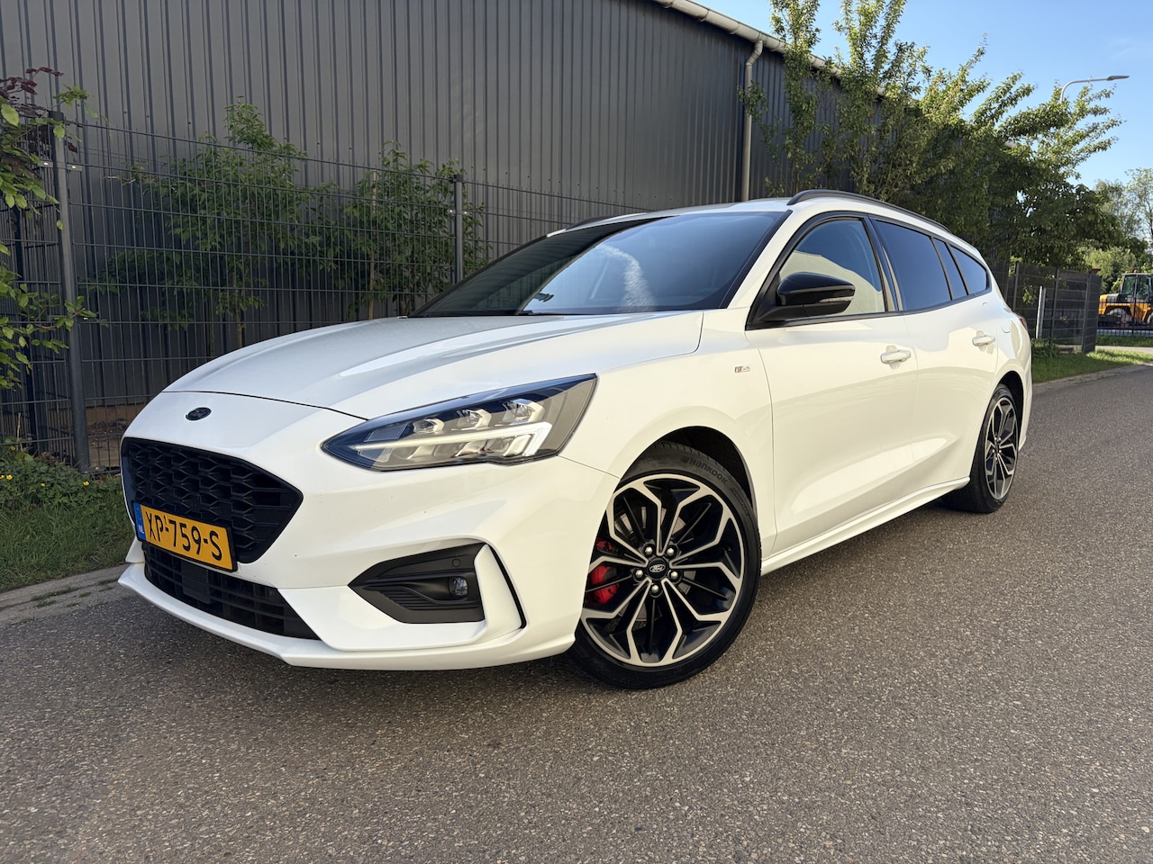 Ford Focus Wagon - 1.0 EcoBoost ST Line Business / NAVI / CRUISE / B&O - AutoWereld.nl