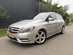 Mercedes-Benz B-klasse - 200 CDI Ambition / AUTOMAAT / PANORAMADAK / MEMORY / LEER / NAVI