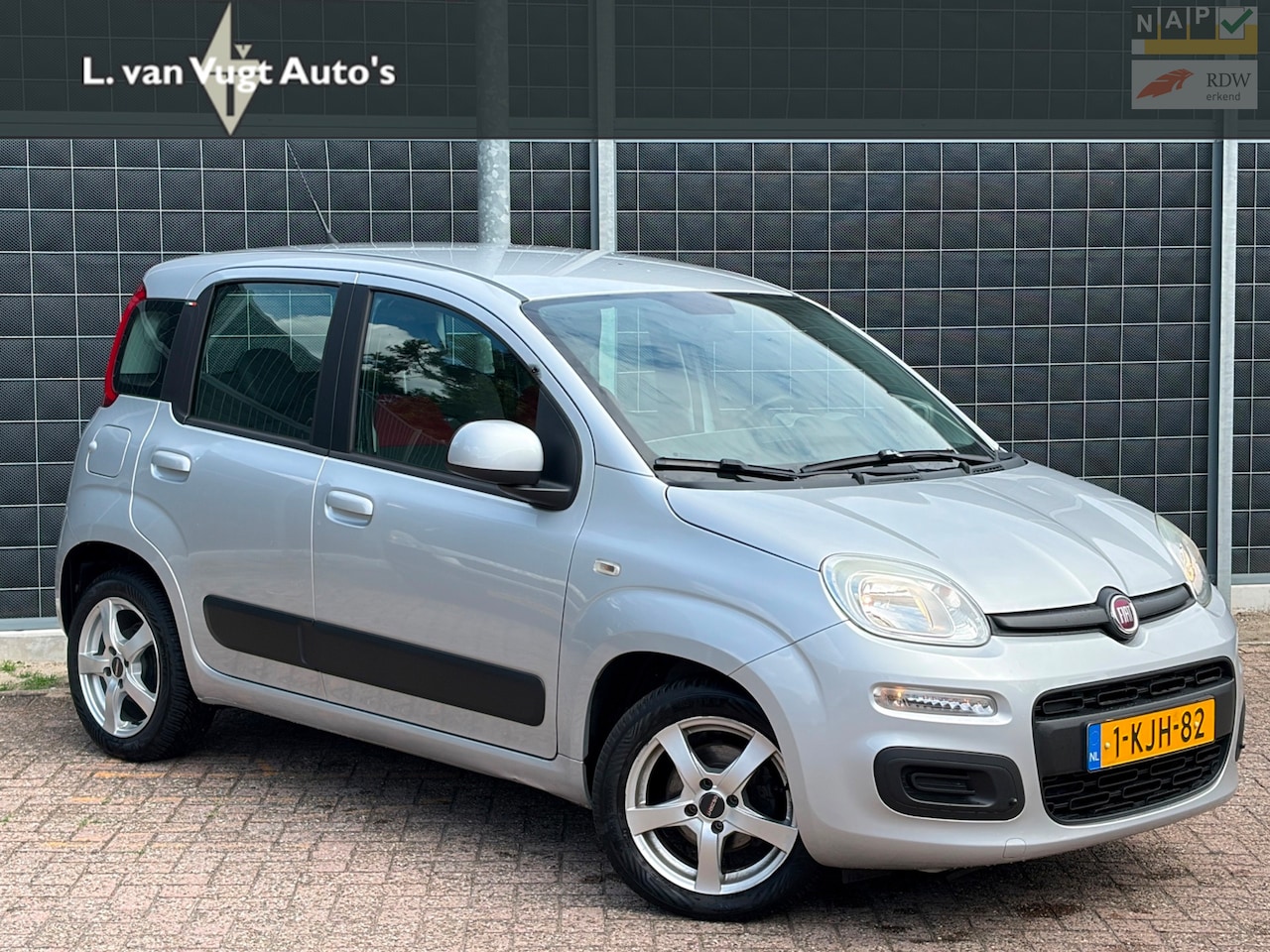 Fiat Panda - 0.9 TwinAir |Easy |LAGE KM STAND !! | 1 jaar garantie - AutoWereld.nl