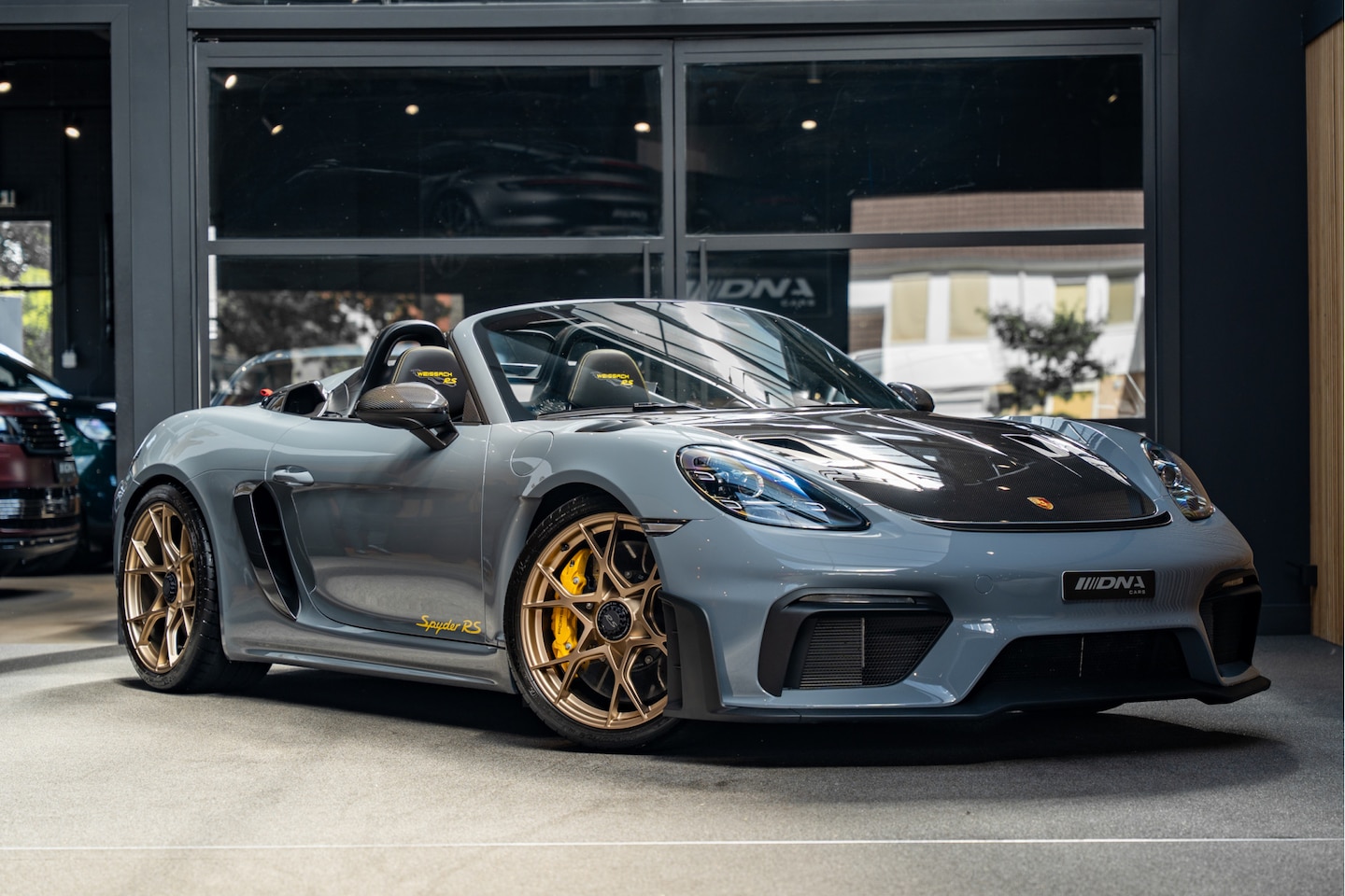 Porsche 718 Spyder - RS Lift Exclusive Manufaktur Weissach Spyder RS Weissach - AutoWereld.nl