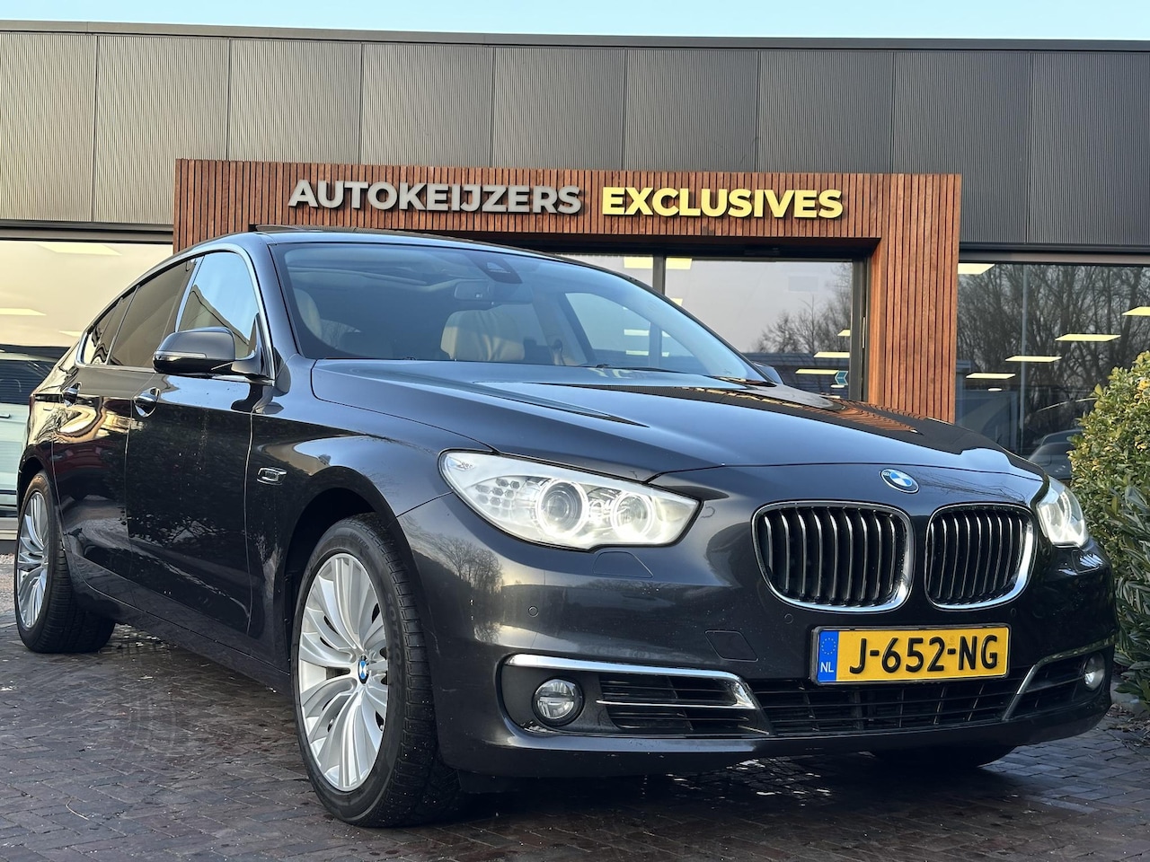 BMW 5-serie Gran Turismo - 520d High Executive 185PK Panoramadak Trekhaak - AutoWereld.nl