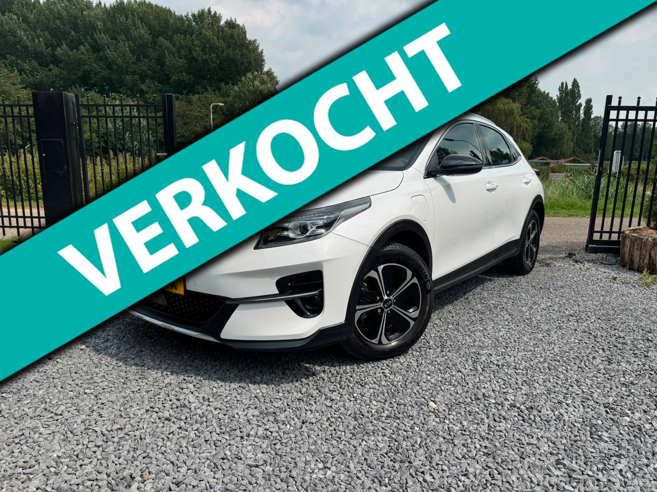 Kia XCeed - 1.6 GDi PHEV DynamicPlusLine / Panorama Dak / Stoelverwarming / Stuurverwarming/ VOL / - AutoWereld.nl