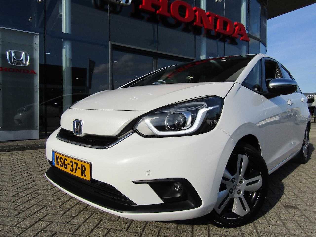 Honda Jazz - 1.5 i-MMD 109pk Hybrid CVT Executive, ALLWEATHERBANDEN - AutoWereld.nl