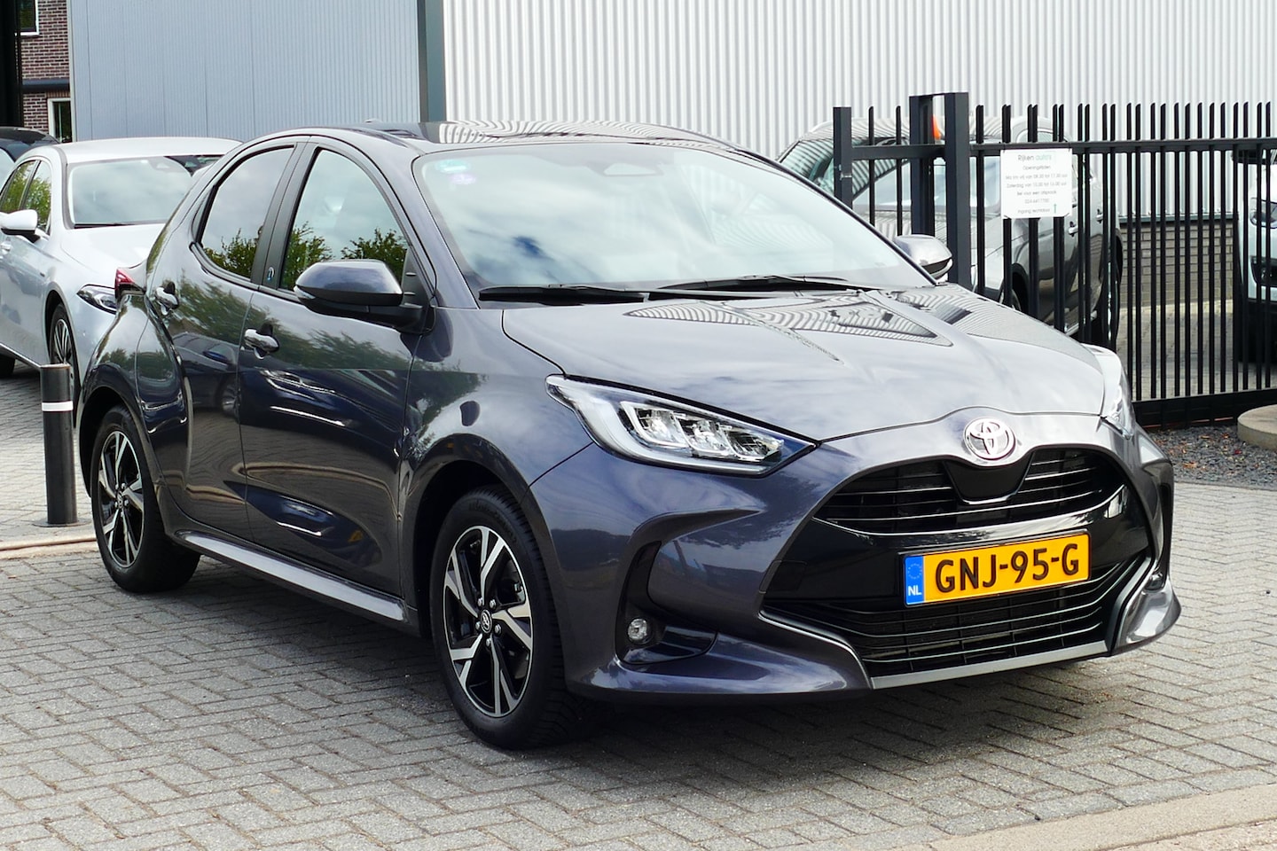Toyota Yaris - 1.5 Hybrid 115 First Edition. Adap Cruise, Carplay/Android Navi, Camera, Stoel&StuurVerw, - AutoWereld.nl