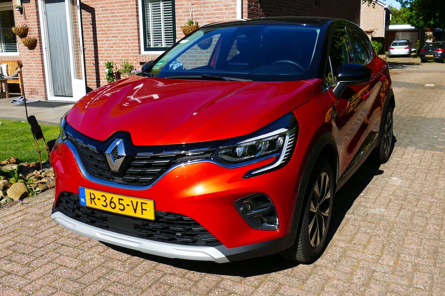 Renault Captur - 1.0 TCe 90 techno. Bi-Tone, Camera, Navi, Clima, Cruise, 17"LMV - AutoWereld.nl