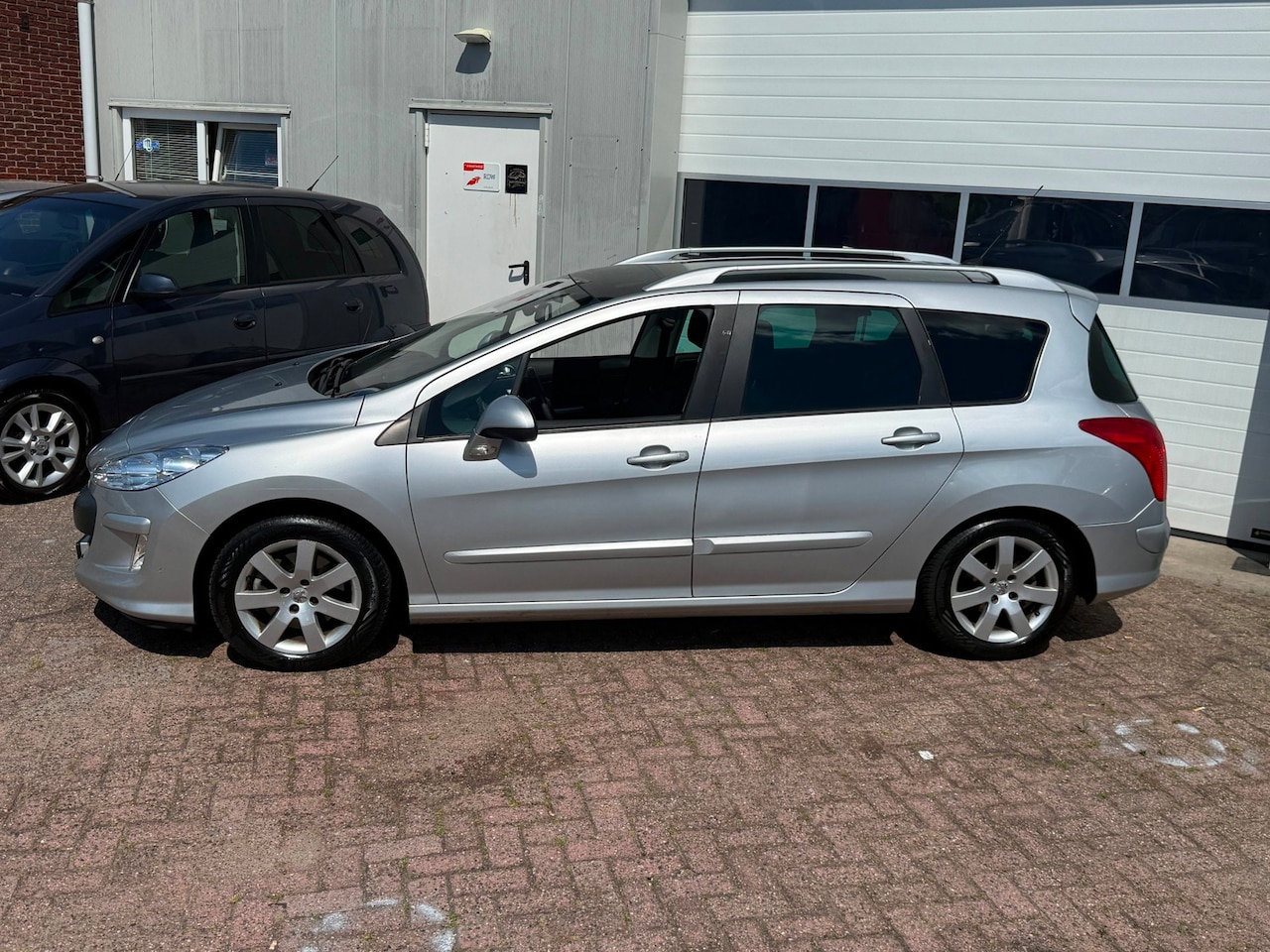 Peugeot 308 SW - 1.6 THP Allure 7p 1.6 THP Allure 7p - AutoWereld.nl