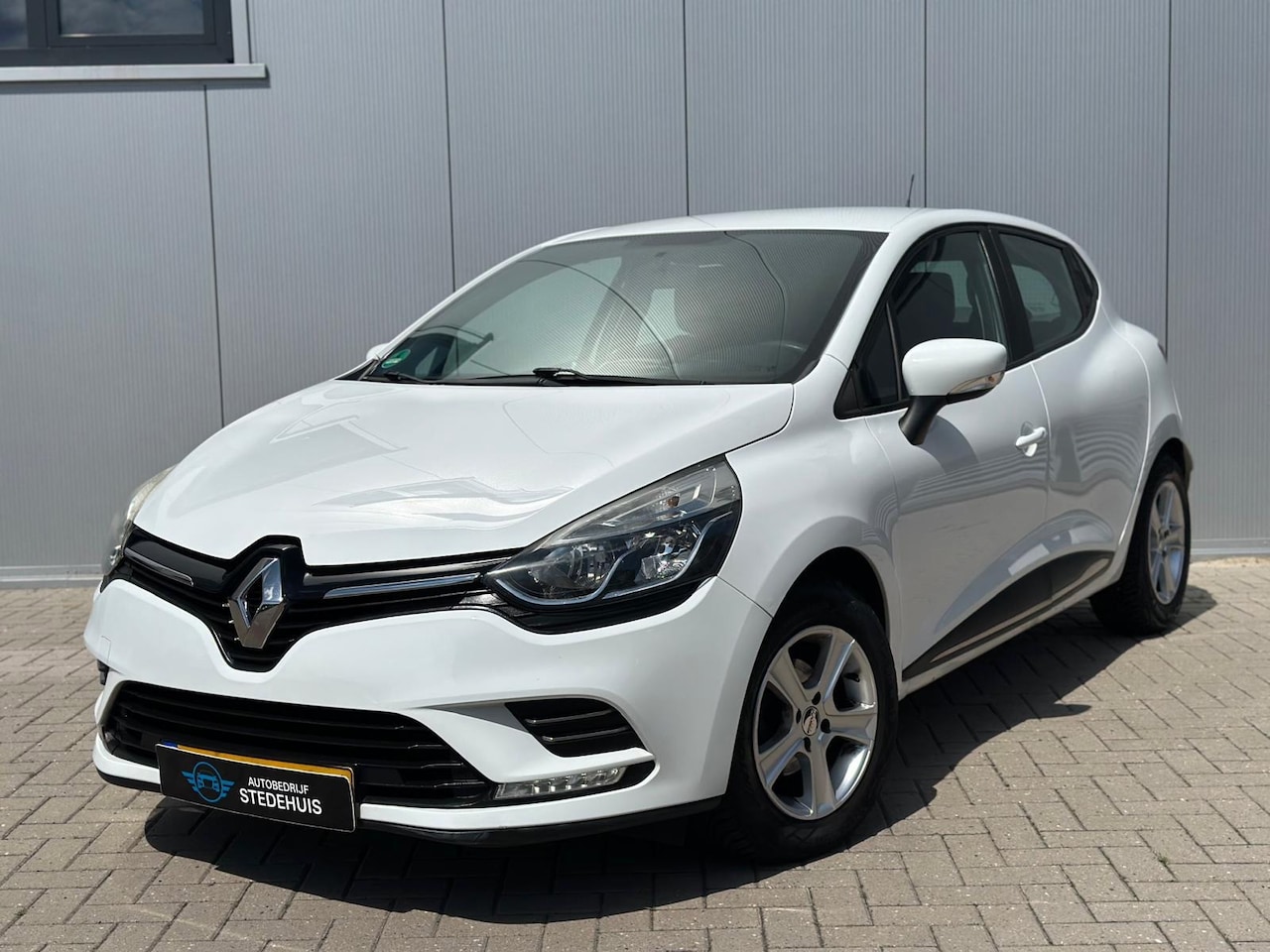 Renault Clio - 0.9 TCe Zen CarPlay | PDC - AutoWereld.nl