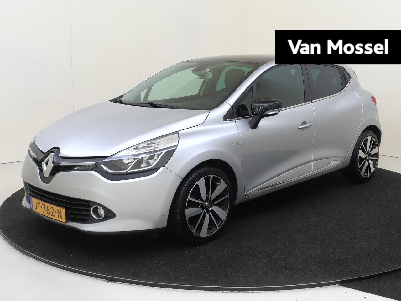 Renault Clio - 1.2 TCe Iconic | Automaat | Navigatie | Camera | Airco | 17" LM Velgen | Vol leder | 1e ei - AutoWereld.nl