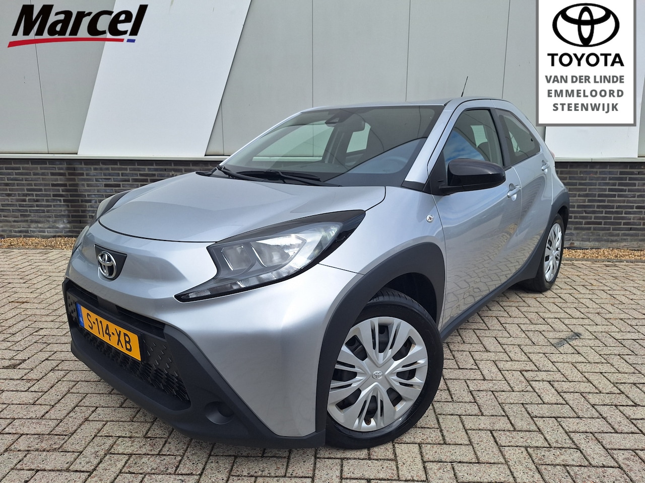 Toyota Aygo X - 1.0 VVT-i MT Play Ad Cruise Apple/Android auto Airco Trekhaak/Fietenbeugel - AutoWereld.nl