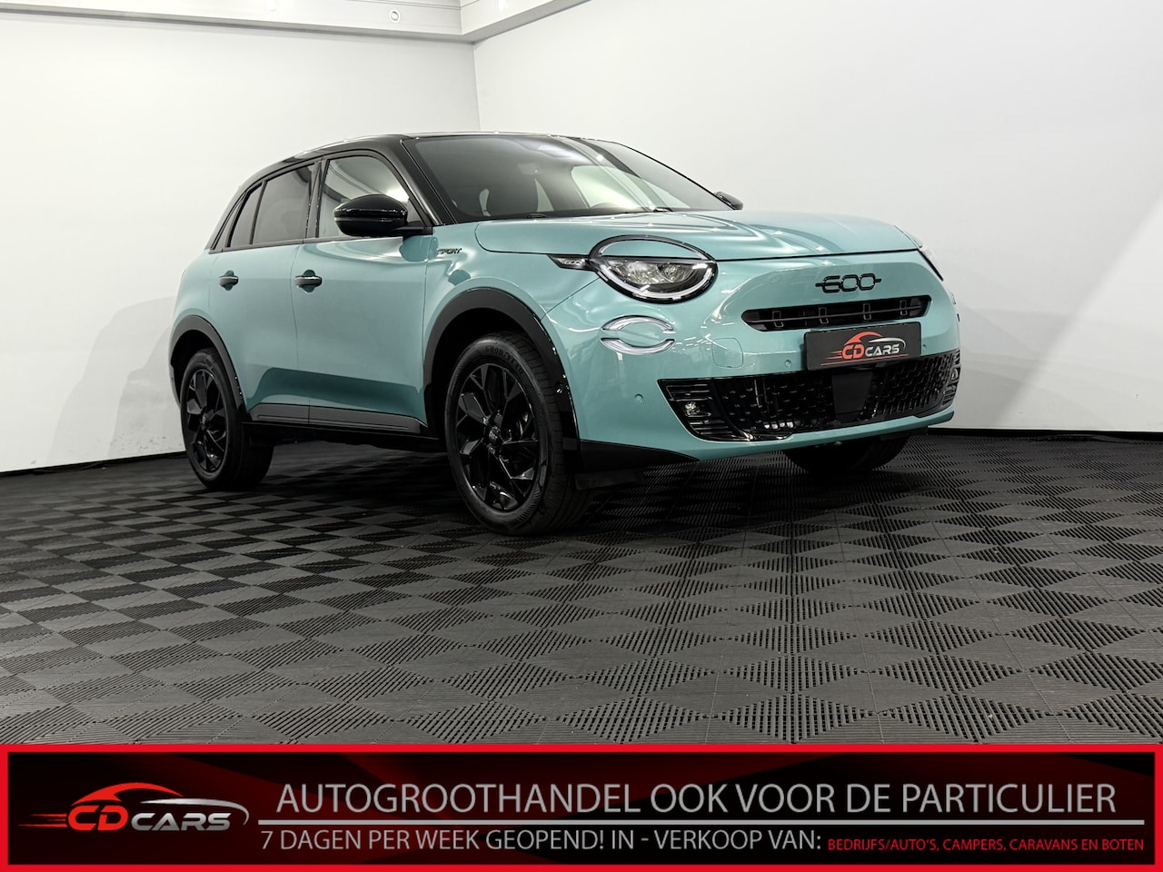 Fiat 600 - 1.2 Hybrid Sport 145PK Camera, Apple carplay, Rijstrook correctie, velgen, Stoelmassage, V - AutoWereld.nl