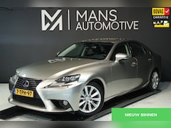 Lexus IS - 300h Edition / CAMERA / NAP / LEDER / CRUISE / STUUR+STOELVERW