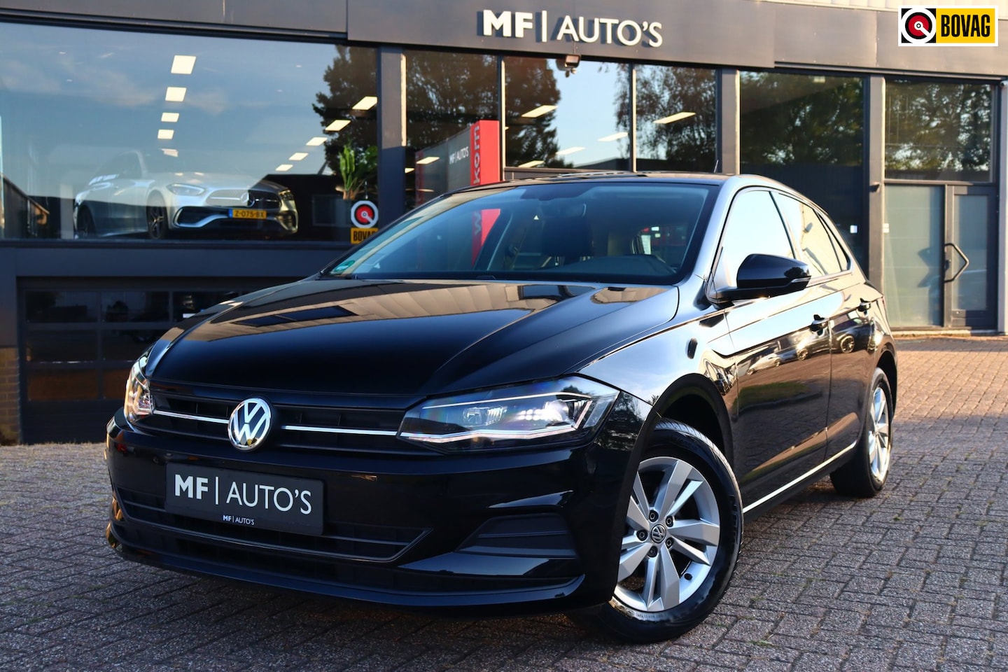 Volkswagen Polo - 1.0 MPI Comfortline|Led|Carplay|Camera|Stoelverwm|Navi - AutoWereld.nl