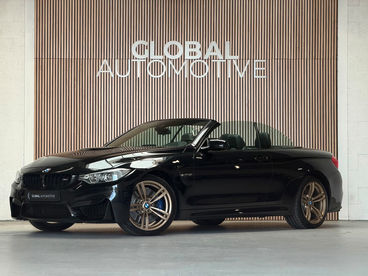 BMW 4-serie Cabrio - M4 - MEMORY - HARMAN KARDON - LEDER - AutoWereld.nl