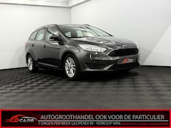 Ford Focus Wagon - 1.0 Trend Edition Airco, Navi, Parkeersensoren, Cruise control, Lichtmetalen velgen, Mistl