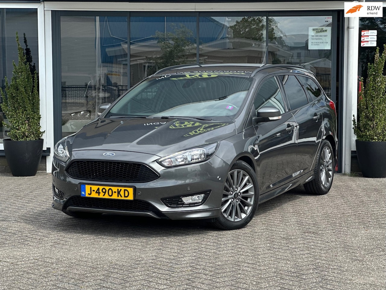 Ford Focus Wagon - 1.0 ST-Line | Nieuwe Apk | Uitstekende staat - AutoWereld.nl