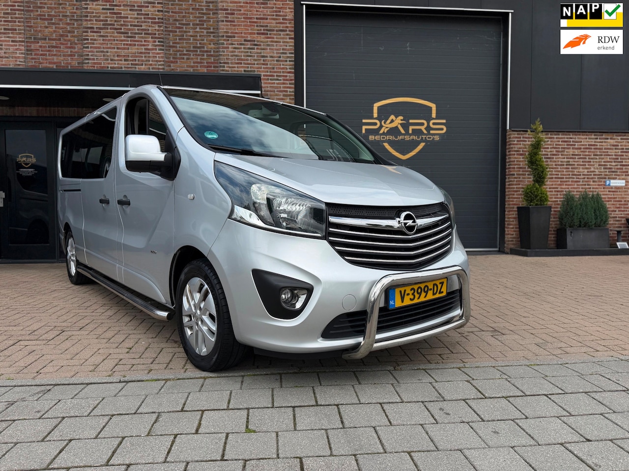 Opel Vivaro - 1.6 CDTI L2H1 DC Innovation EcoFlex Dubbele Cabine Dubbele Schuifdeuren Airco Navi Keyless - AutoWereld.nl