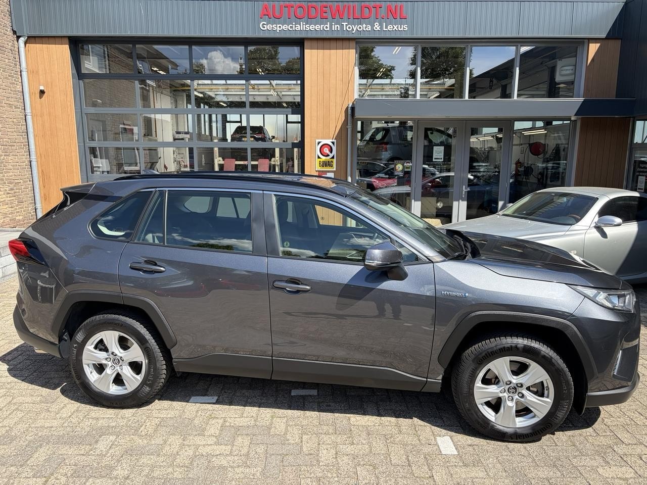 Toyota RAV4 - 2.5 Hybrid Business A/T + 12 MND BOVAG - AutoWereld.nl