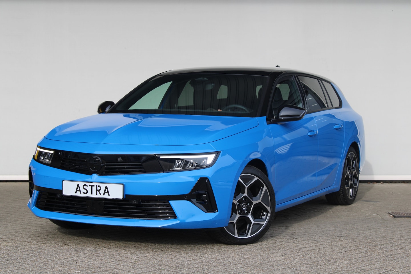 Opel Astra Sports Tourer - GS - Hybrid | Afneembare trekhaak | Alcantara bekleding | Elektr. vertsel. stoel(en) | 18" - AutoWereld.nl
