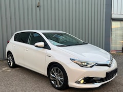 Toyota Auris - 1.8 Hybrid Executive zeer nette auto