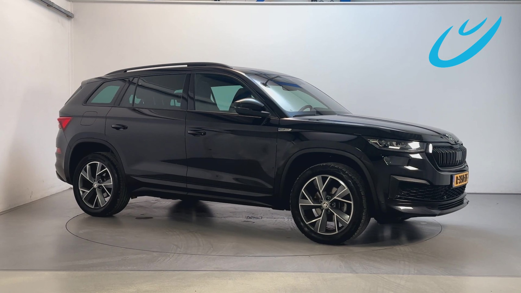Skoda Kodiaq - 1.5 TSI Sportline Business Adaptive Cruise Trekhaak Camera Stoelverwarming LED - AutoWereld.nl