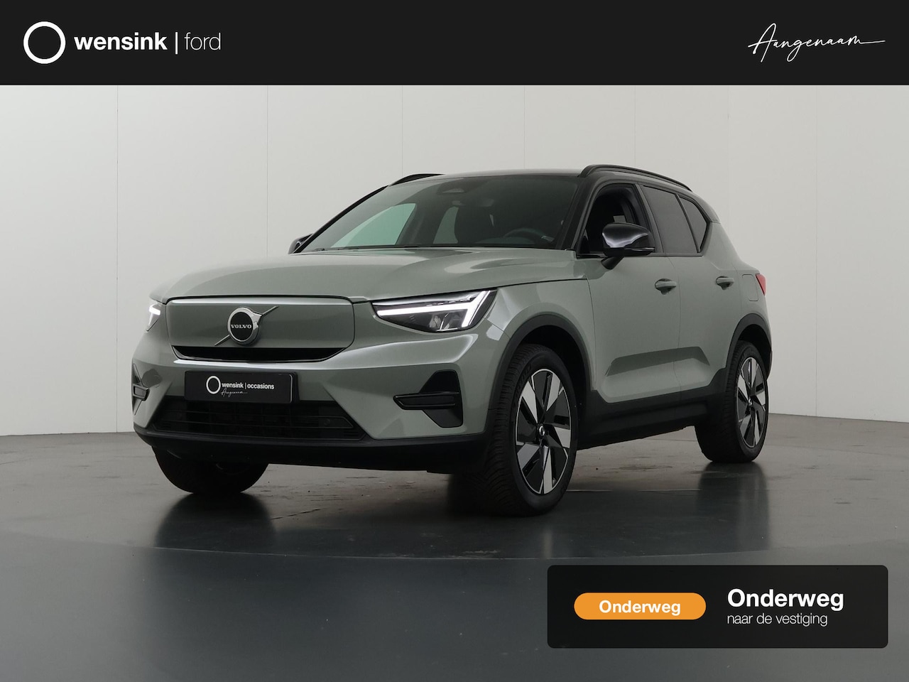 Volvo XC40 - Single Motor Core 69 kWh | Navigatie | Stoelverwarming | Stuurwielverwarming | Achteruitri - AutoWereld.nl