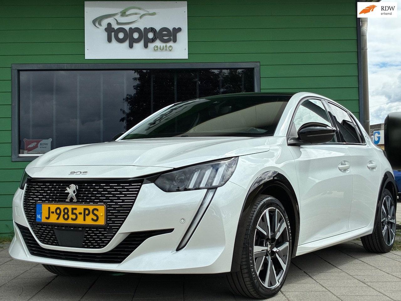Peugeot 208 - 1.2 PureTech GT-Line|Automaat|Panoramadak|Camera|Navigatie|CruiseControl|Climatronic|Trekh - AutoWereld.nl