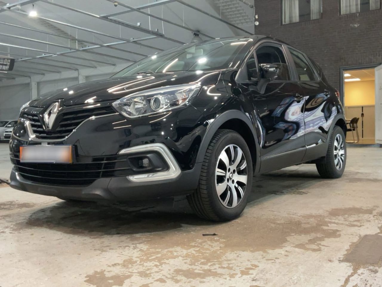 Renault Captur - 0.9 TCe Limited | Slechts 27.764 km | Navi Full Map | CarPlay | Keyless | Camera-PDC | 16" - AutoWereld.nl