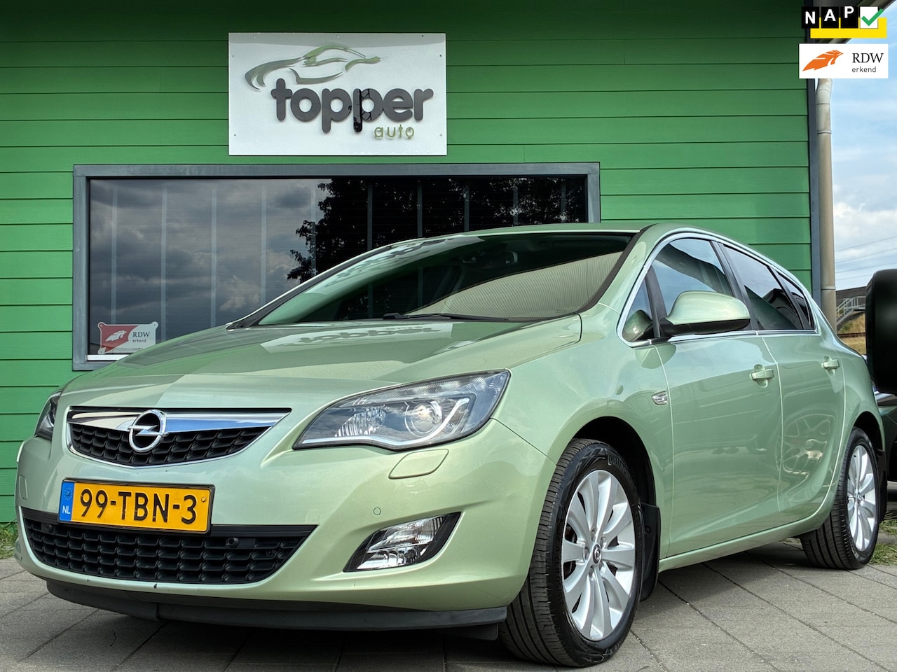 Opel Astra - 1.4 Turbo Cosmo|Automaat|Navigatie|CruiseControl|Climatronic|PDC|Nieuwe APK|NAP| - AutoWereld.nl