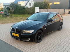 BMW 3-serie Touring - 318d Corporate Lease Luxury Line NAVIGATIE LEER ZWART 2011