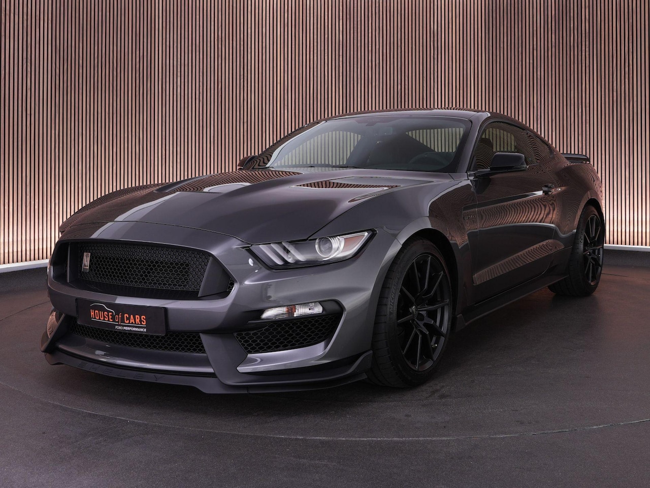 Ford Mustang - Shelby GT350 5.2 533pk V8 |clean Carfax|volledige documentatie|Apple Carplay|stoelventilat - AutoWereld.nl