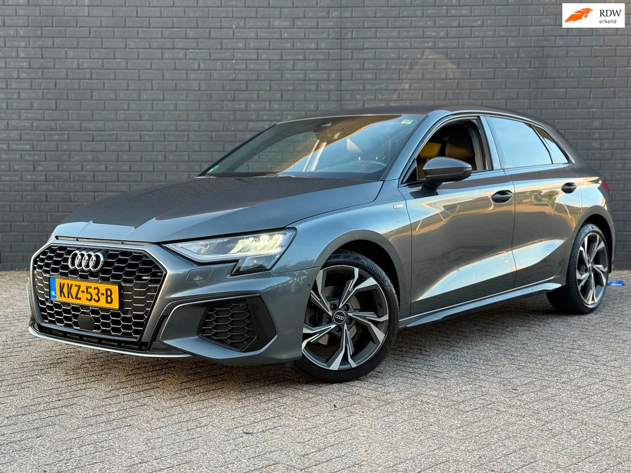 Audi A3 Sportback - 30 TFSI S-Line edition Virtual LED Leer Lane-Assist - AutoWereld.nl