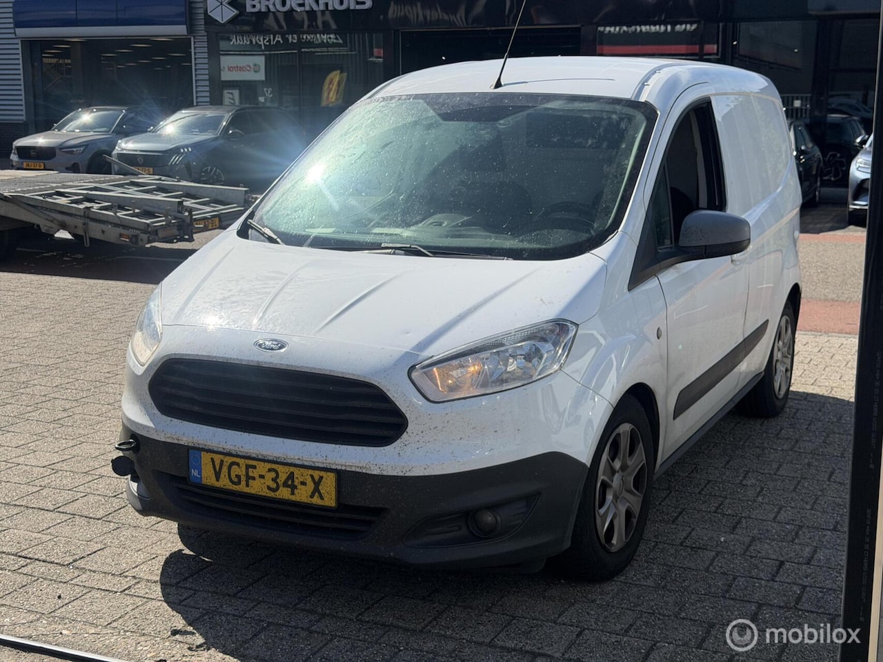 Ford Transit Courier - 1.5 TDCI **DISTRIBUTIERIEM KAPOT/DEFECT - AutoWereld.nl