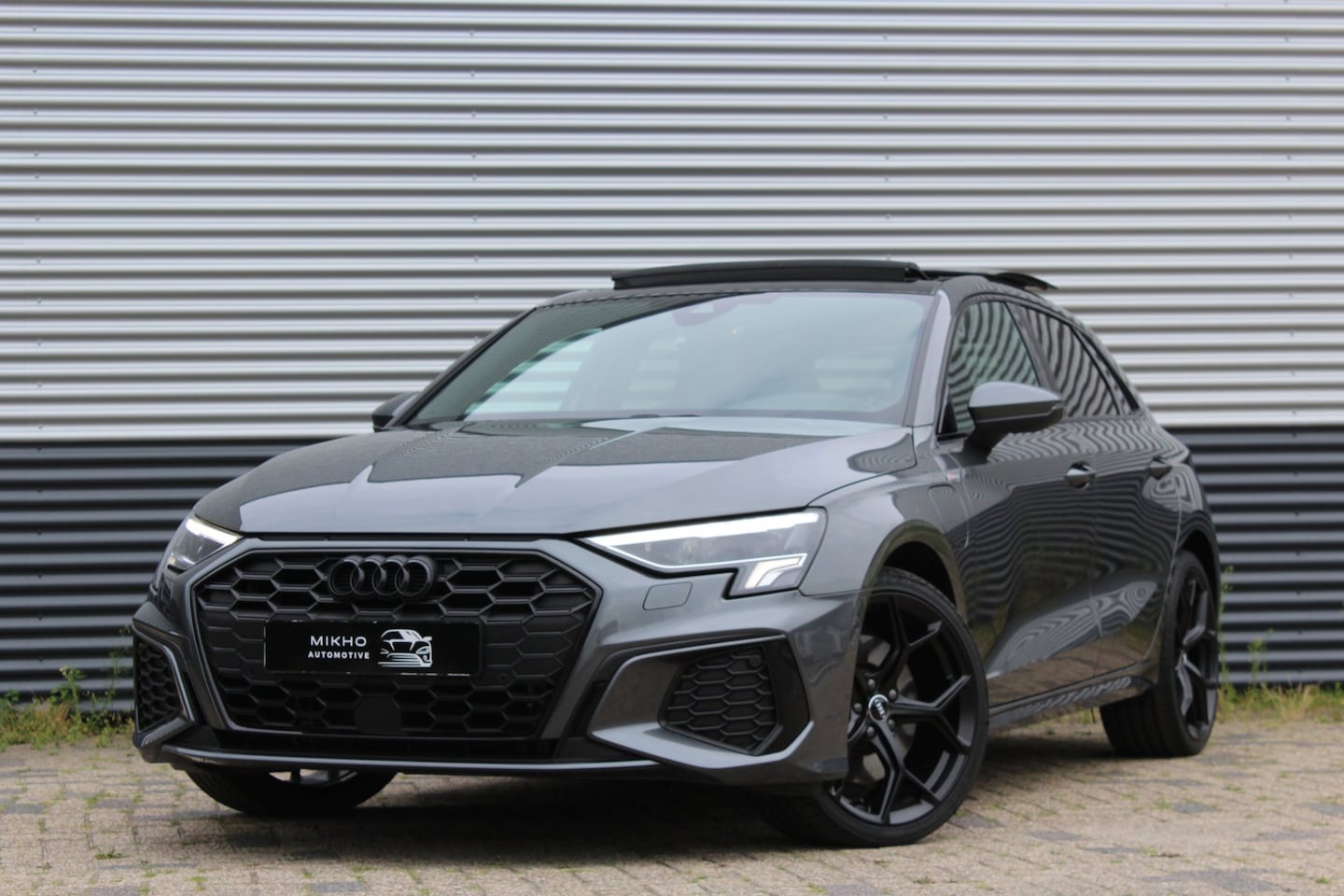 Audi A3 Sportback - 45 TFSI e 3x S-Line | Pano | RS Zetels| B&O | HUD | Sfeerverlichting | Elektrische kofferb - AutoWereld.nl