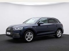 Audi Q5 - 55 TFSIe Quattro Competition S Line 367 PK Pano l Carplay
