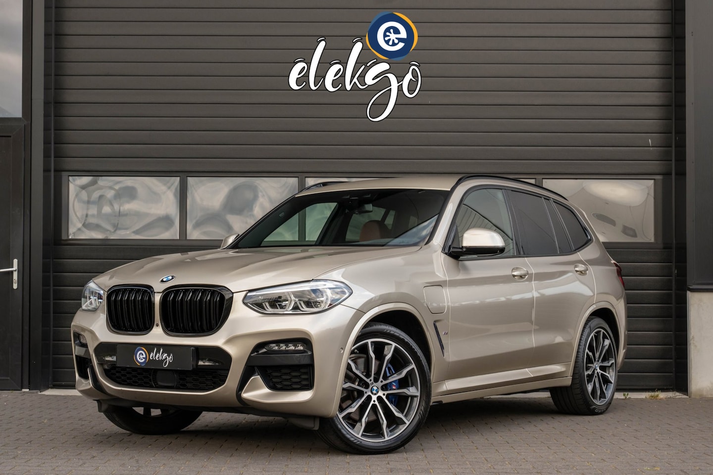 BMW X3 - XDrive30e High Executive M-Sport 292PK|LASER|HuD|Stuurverwarming|Harman Kardon - AutoWereld.nl