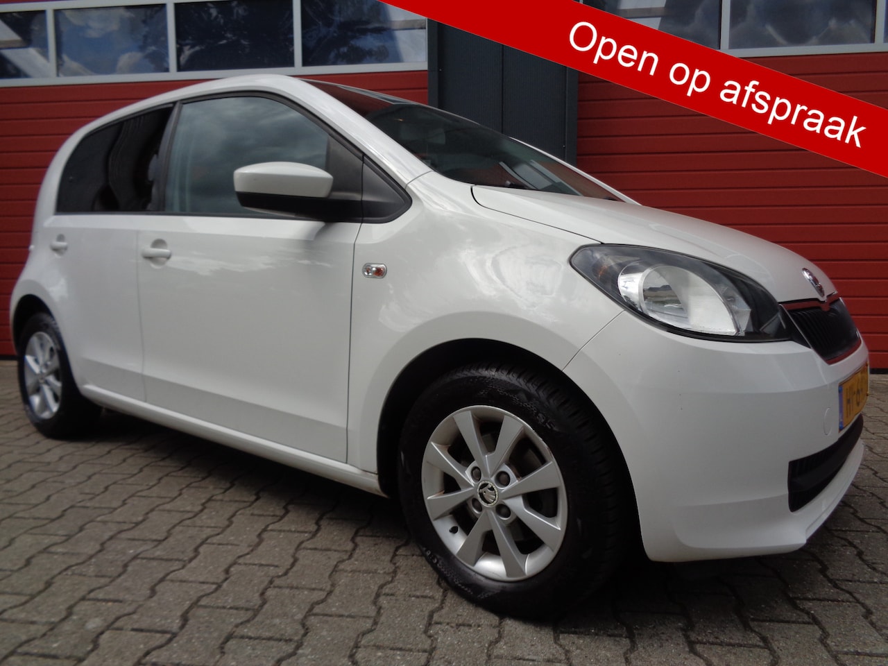 Skoda Citigo - 1.0 Greentech Fresh Airco Cruise Navi LMV 97DKm NAP NL-Auto - AutoWereld.nl