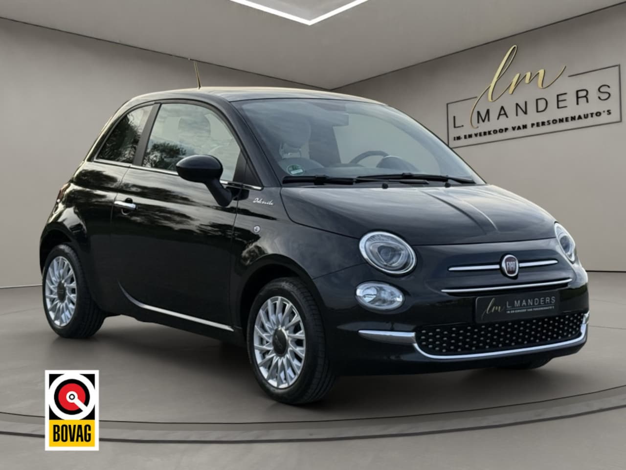 Fiat 500 - 1.0 Hybrid Dolcevita 2022 Zwart | Apple CarPlay | Climate Contro - AutoWereld.nl