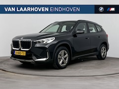 BMW X1 - sDrive20i Automaat / Achteruitrijcamera / Sportstoelen / Parking Assistant