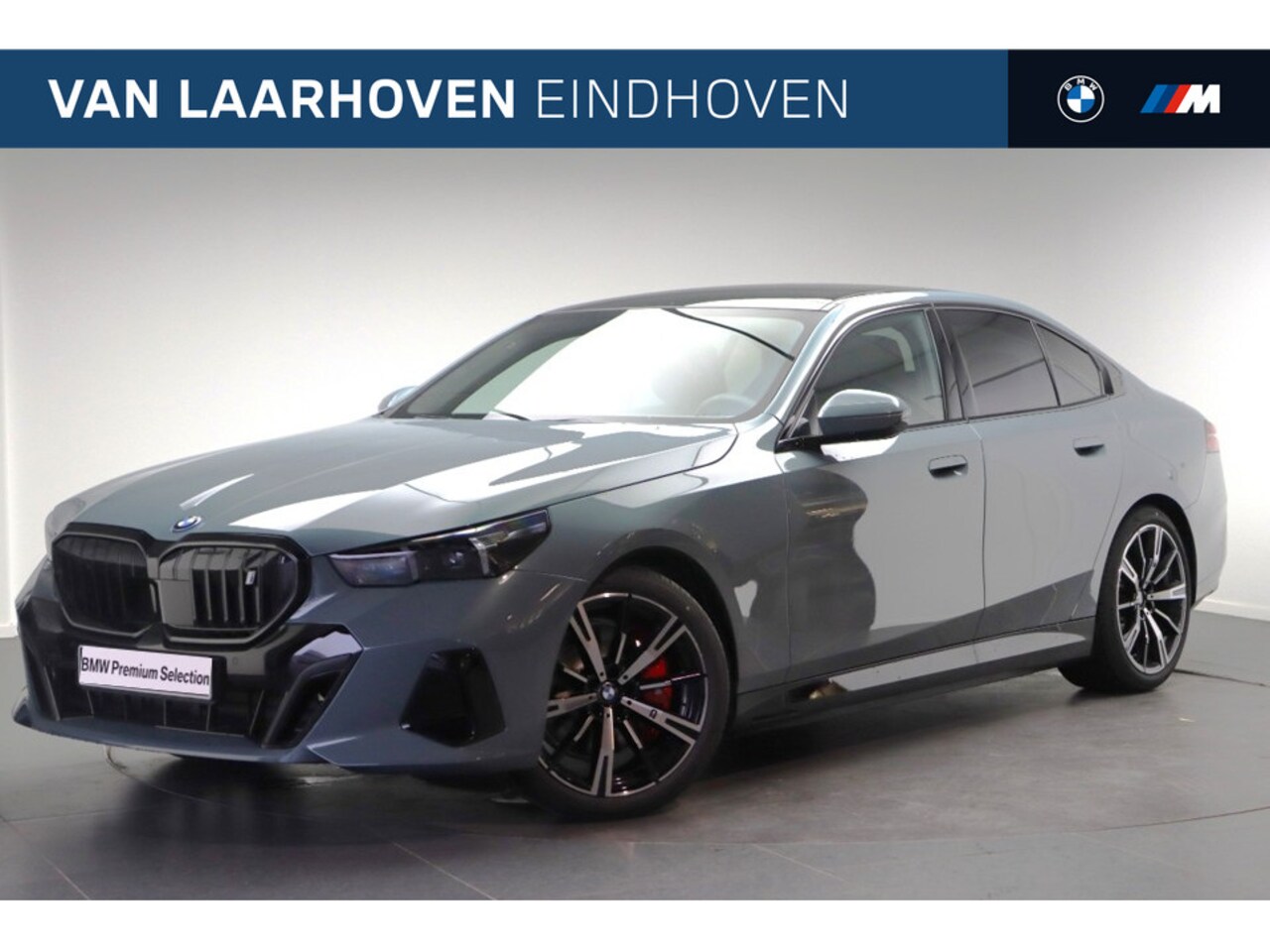BMW i5 - eDrive40 M Sport / Panoramadak / Achteruitrijcamera / Stoelventilatie / Bowers & Wilkins / - AutoWereld.nl