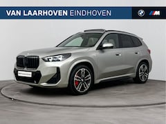 BMW X1 - sDrive20i M Sport Automaat / Panoramadak / Sportstoelen / Comfort Access / Adaptieve LED /