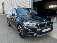 BMW X1 - xDrive20i Exe Aut Navi|LED|Cruis|PDC|Camera Zwart