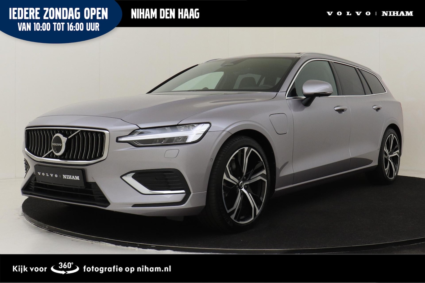 Volvo V60 - T6 PLUG-IN HYBRID AWD ULTRA BRIGHT *UNIEK!* -PANO.DAK|BOWERS&WILKINS|SLATE|360°CAM|HEAD-UP - AutoWereld.nl