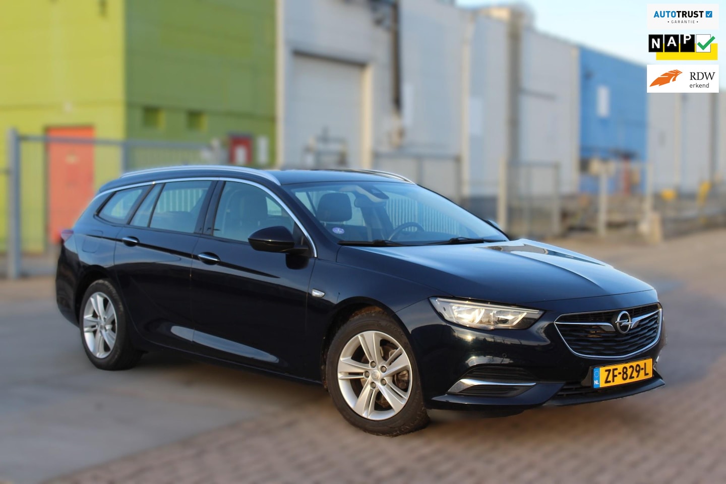 Opel Insignia Sports Tourer - 1.5 Turbo Business Executive automaat 2E EIG, APPLE CAR PLAY CAMERA KEYLESS - AutoWereld.nl